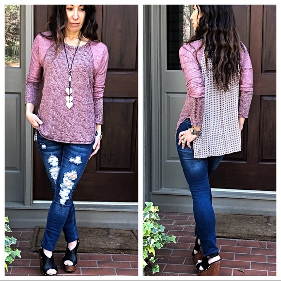 Tops - ✨LAST ONE ✨Burgundy ribbed floral back top